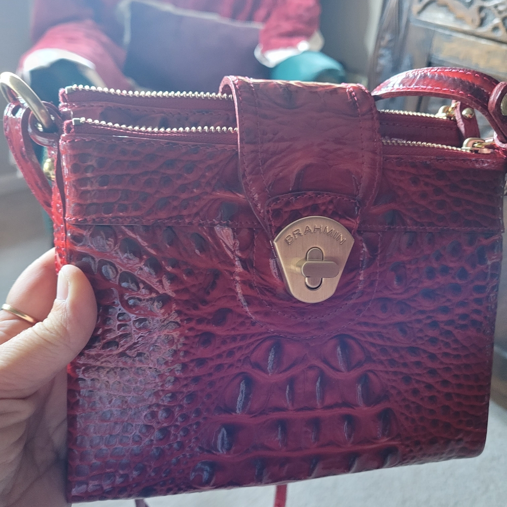 EXCELLENT CONDITION BRAHMIN MOJITO CROSSBODY BAG